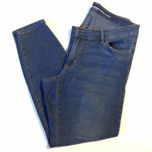 Old Navy Mid Rise Super Skinny Jeans Plus Size 18
